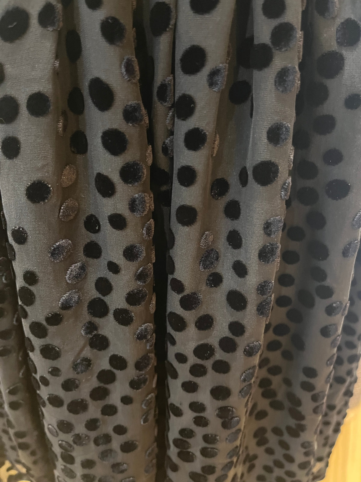 Goodness 100% Silk Black Velvet Spot Skirt – Size Large