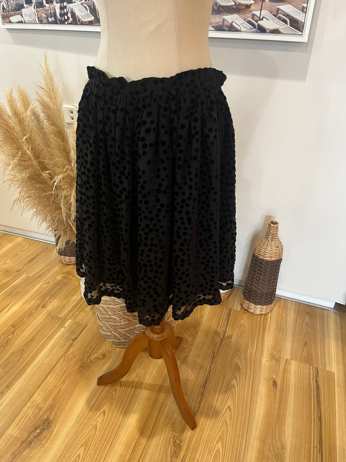 Goodness 100% Silk Black Velvet Spot Skirt – Size Large