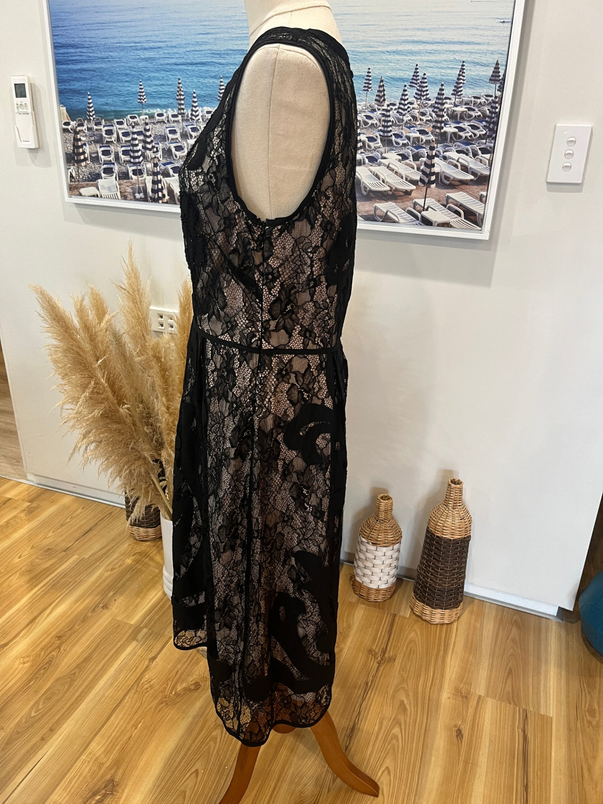 MAX Elegant Black Lace & Beaded Dress – Size 12