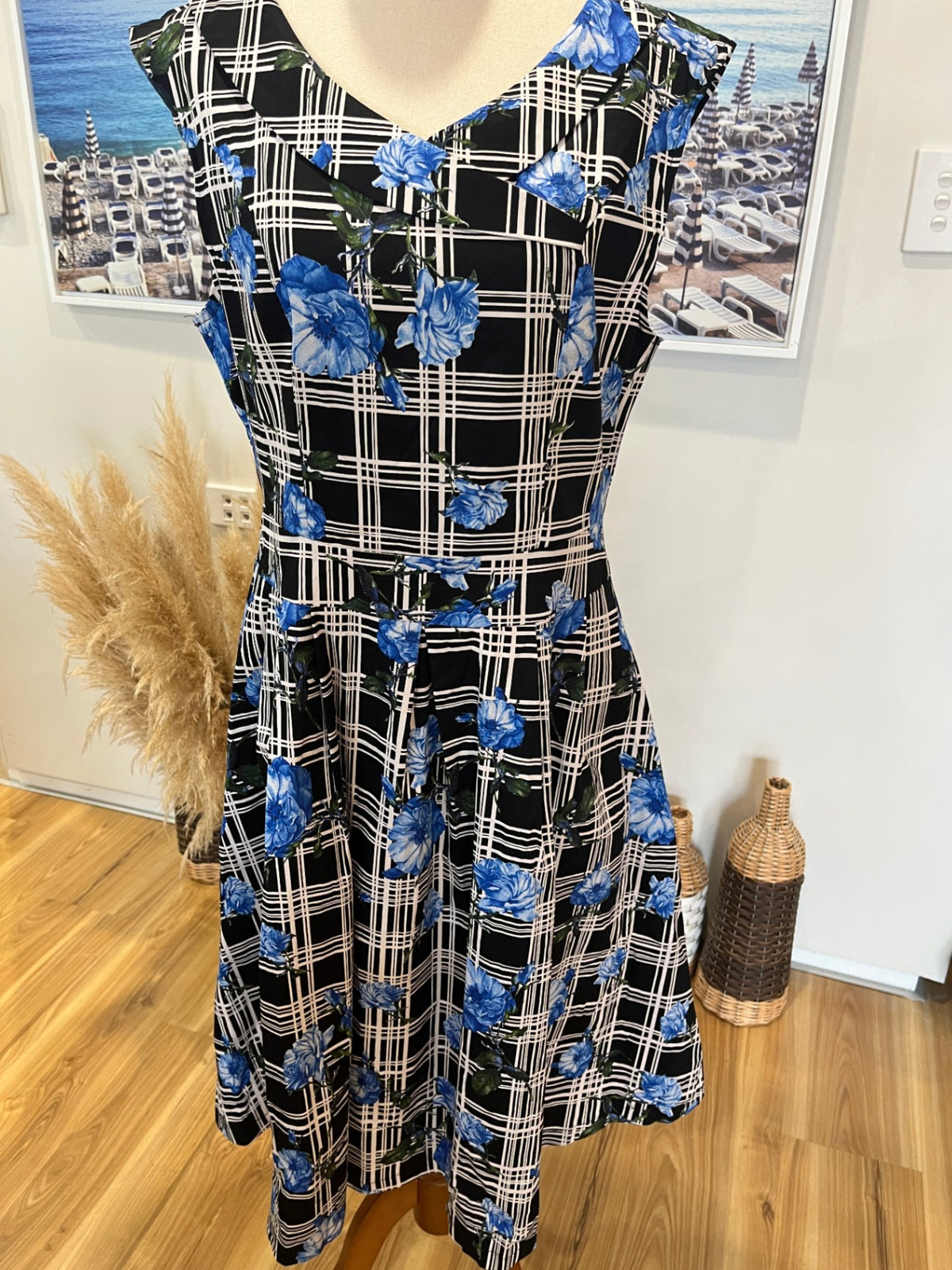 Thanne Black & Blue Rose Dress – Size 14 | 50s Vintage-Inspired Style