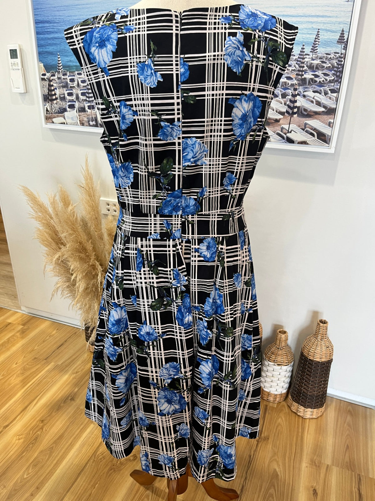 Thanne Black & Blue Rose Dress – Size 14 | 50s Vintage-Inspired Style
