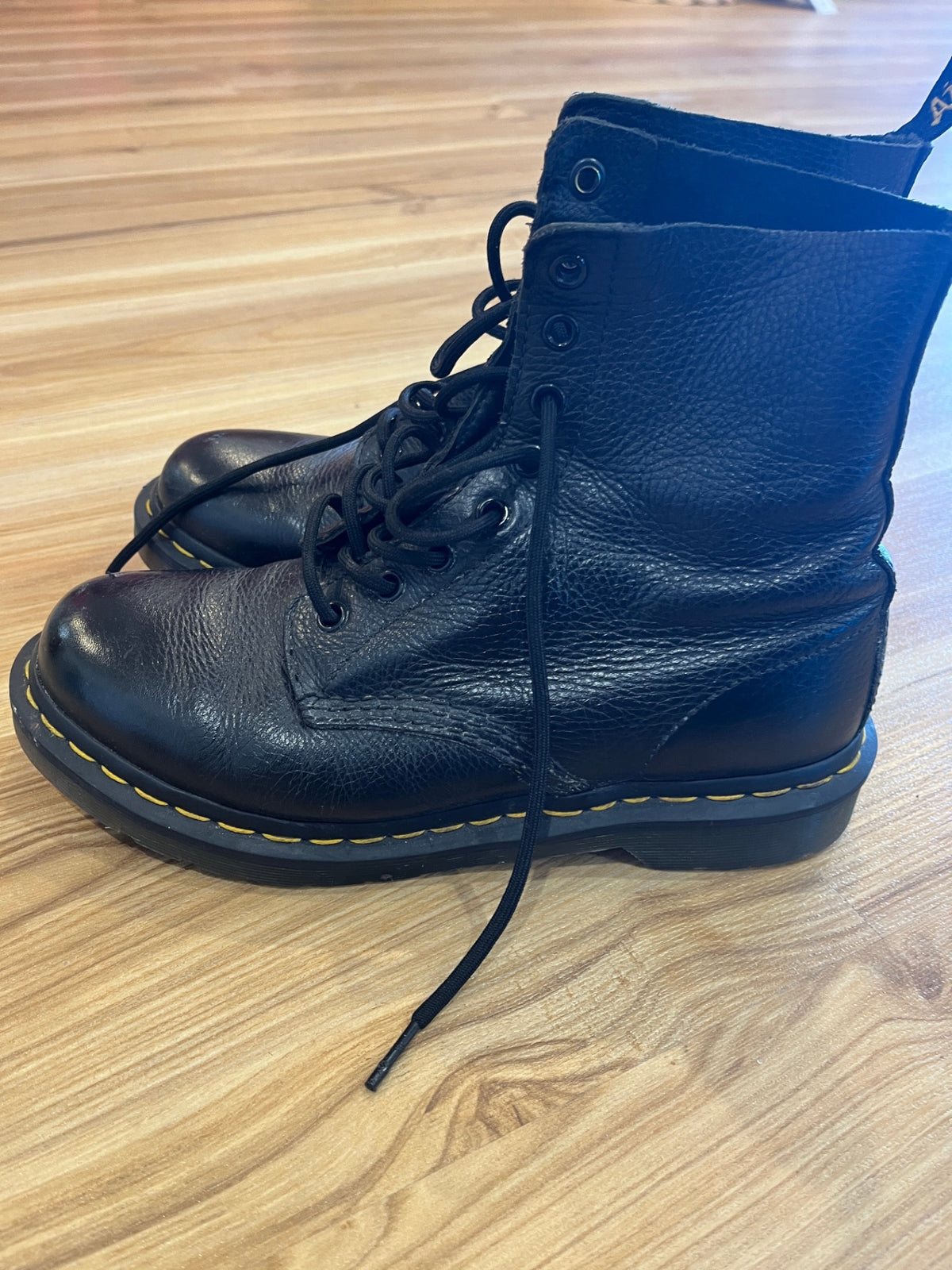 Dr. Martens Black Leather Boots – EU 39
