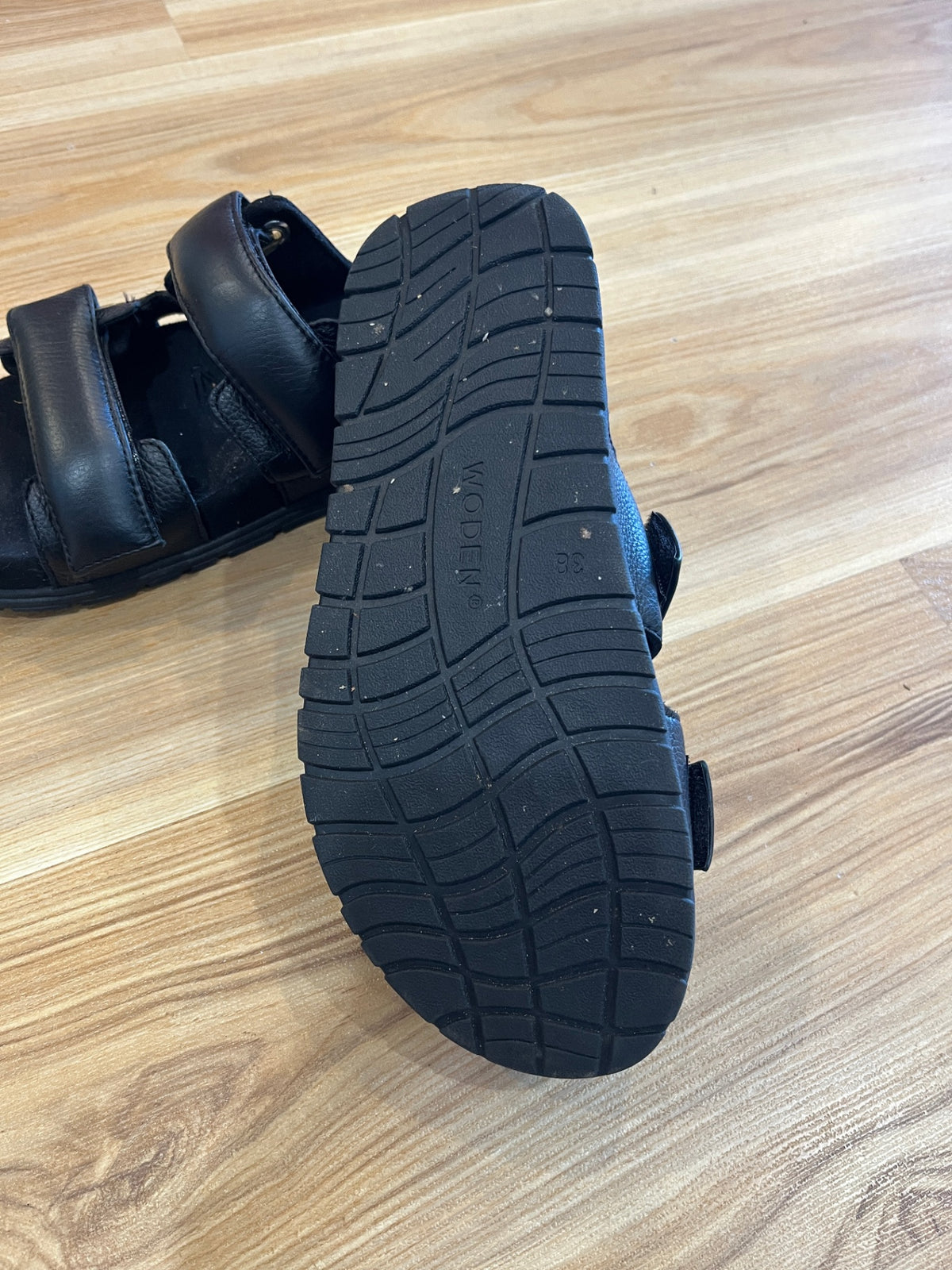 Woden Black Adjustable Strap Slides – EU 38