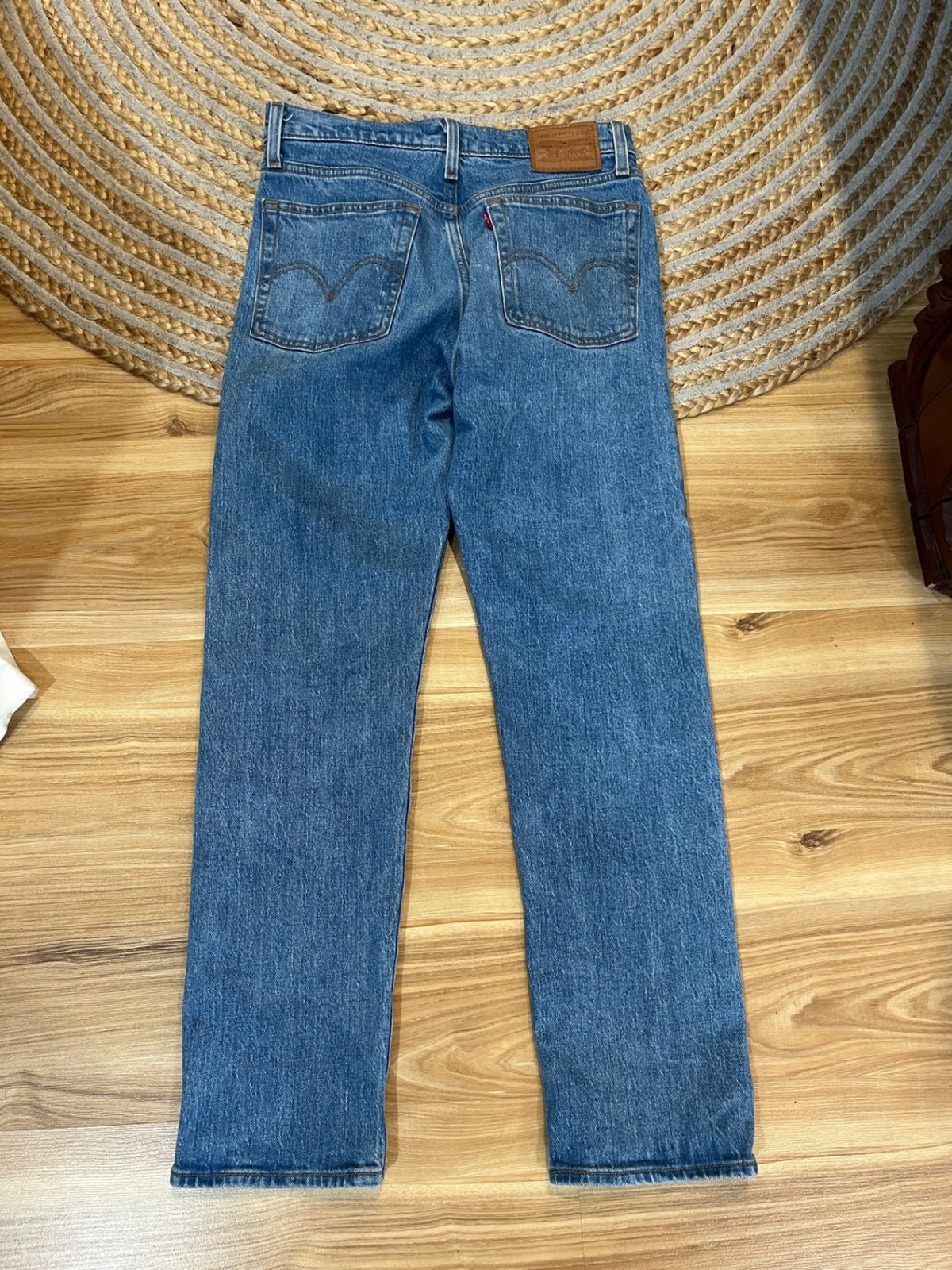 Levi’s Wedgie Straight Jeans – Mid Blue | Size 26