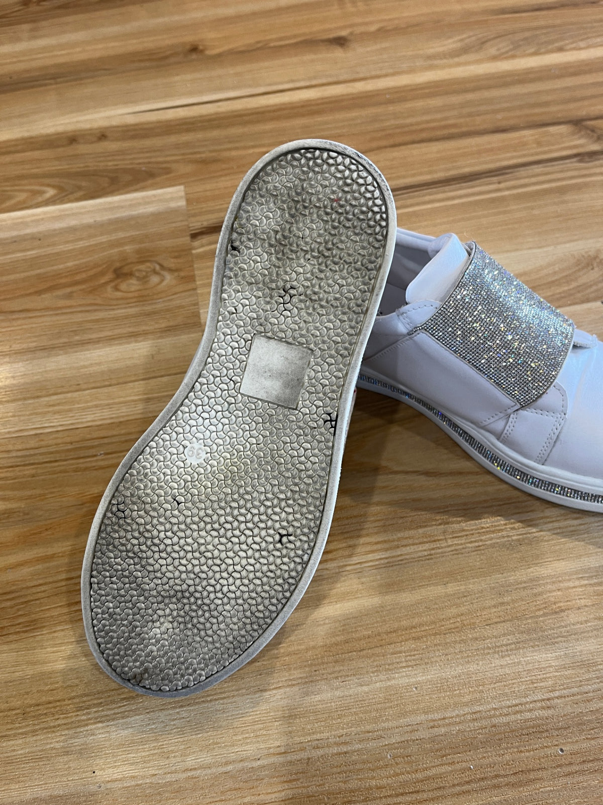Taking Shape Shoes Strap with Velcro Closure – Size 39