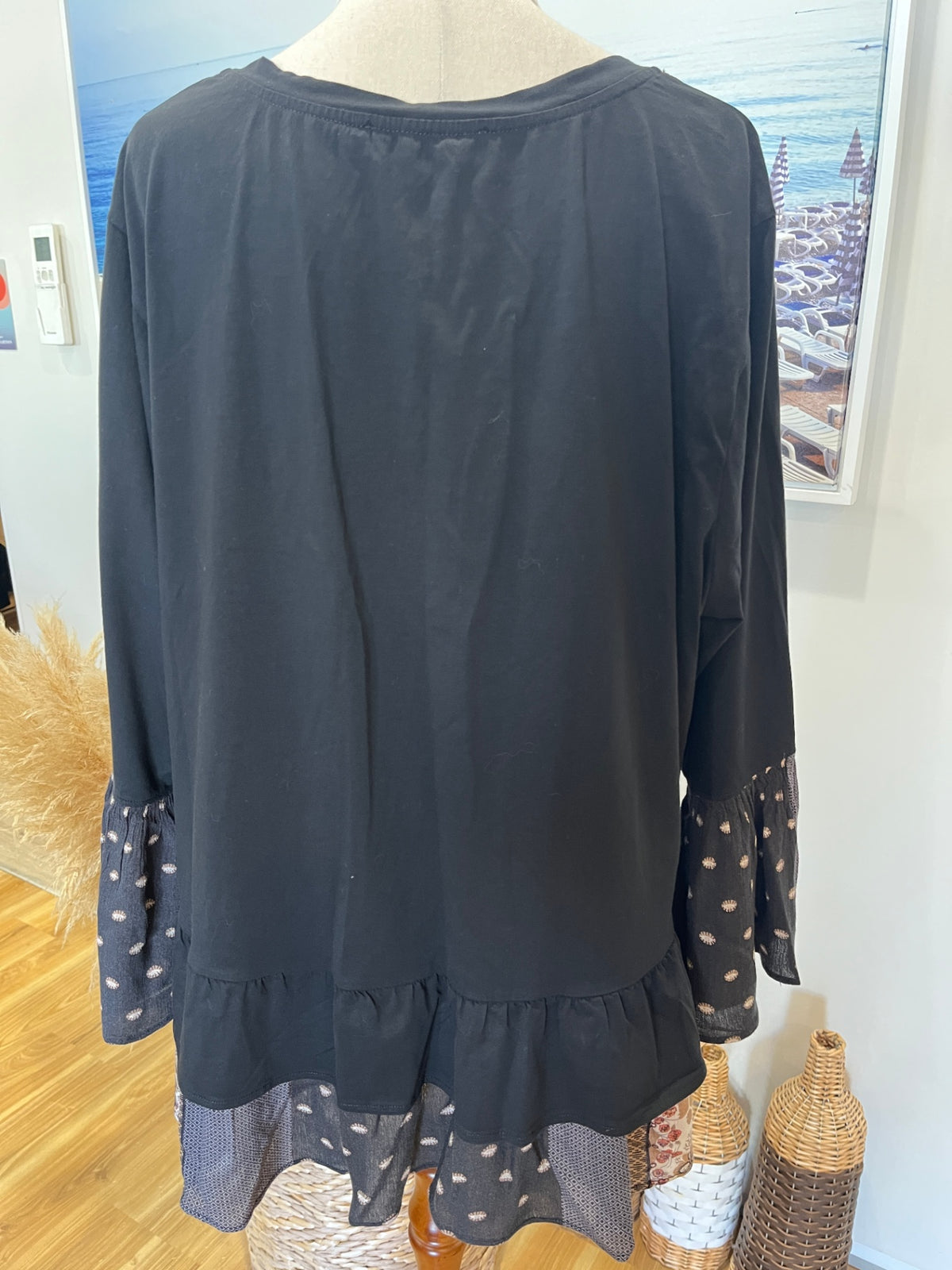 Lemon Tree Black Long Sleeve Top – Brown & Grey Trim | Size 18
