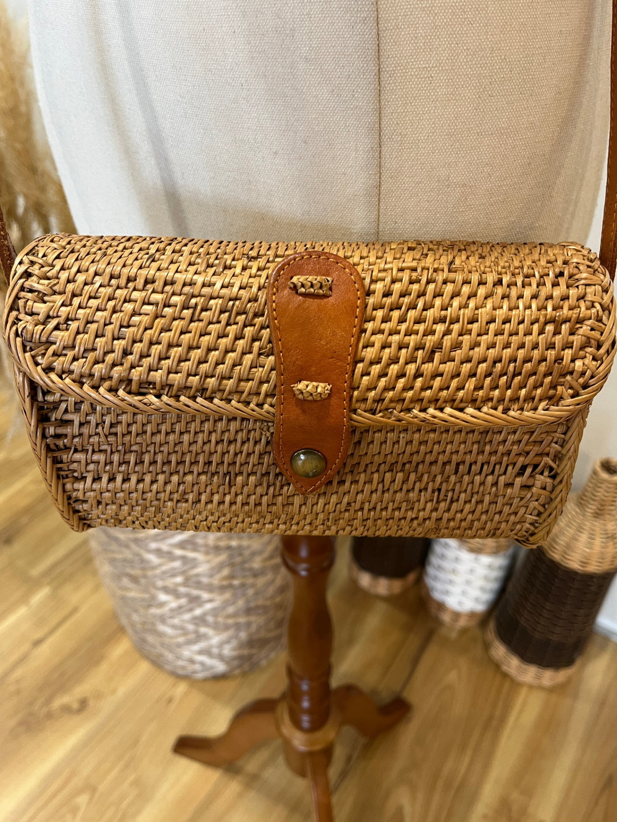 Tan Woven Crossbody Bag – Fully Lined Boho Summer Style