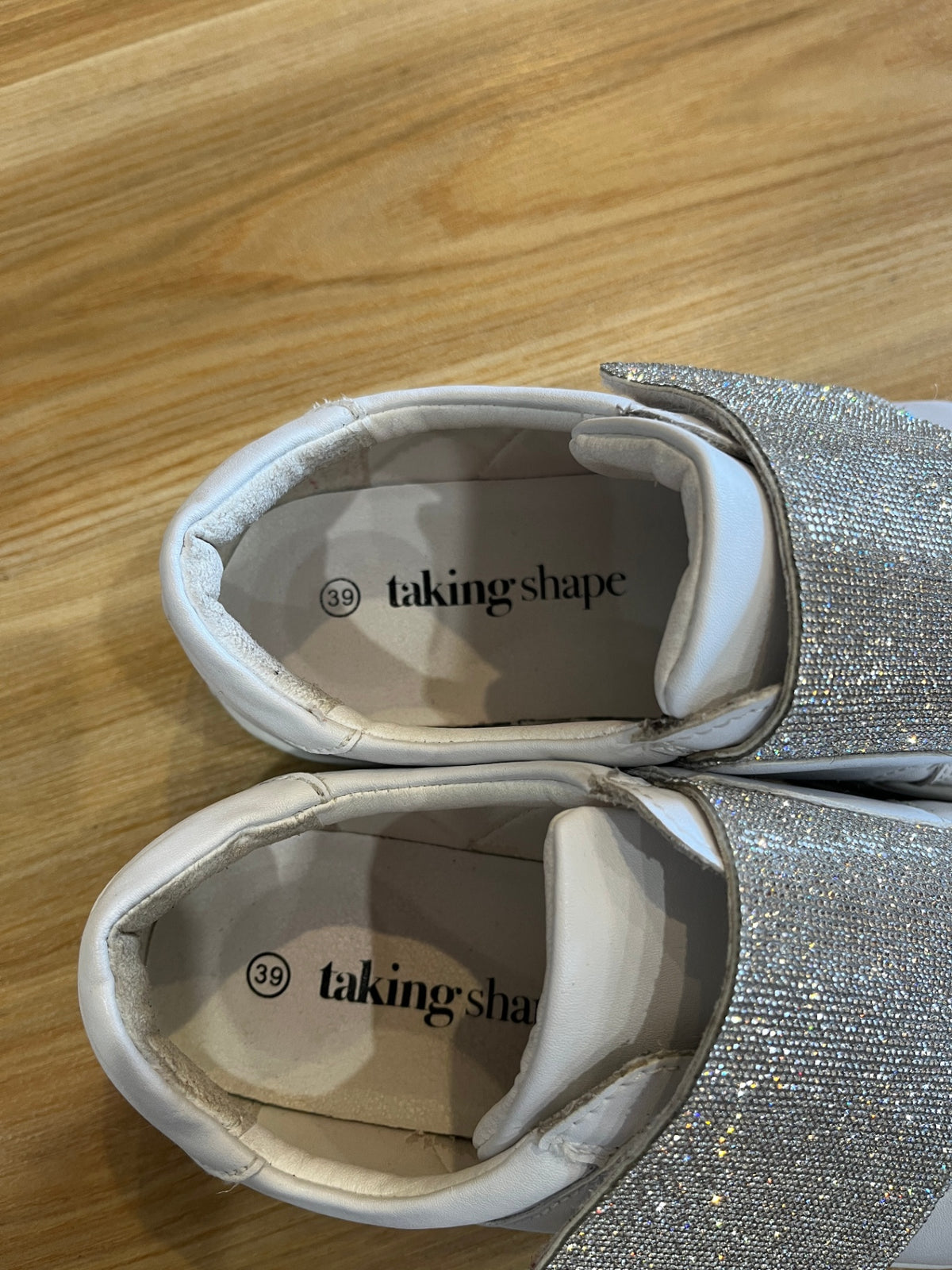 Taking Shape Shoes Strap with Velcro Closure – Size 39