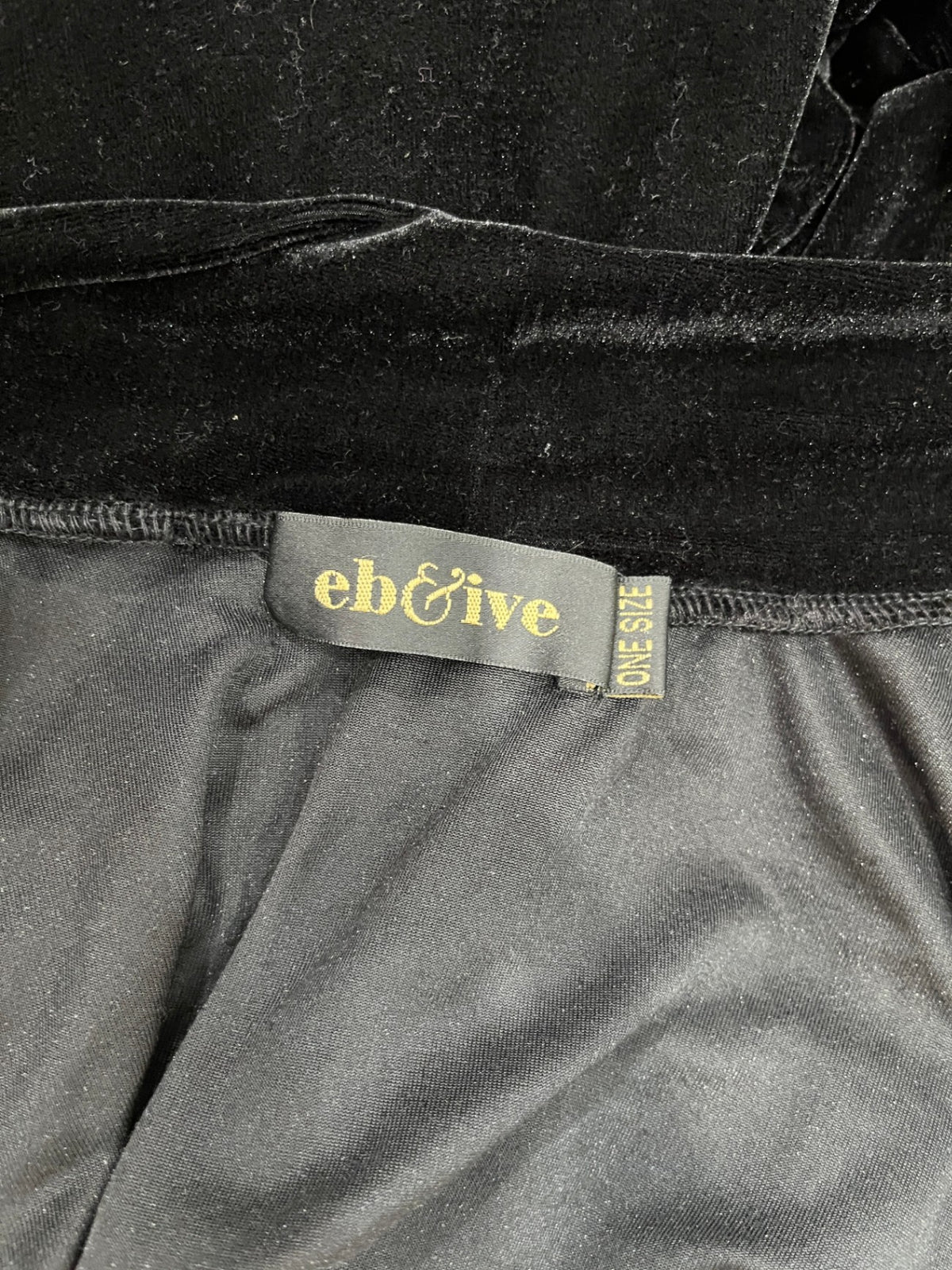 eb&ive Velvety Black Cardigan Jacket – One Size
