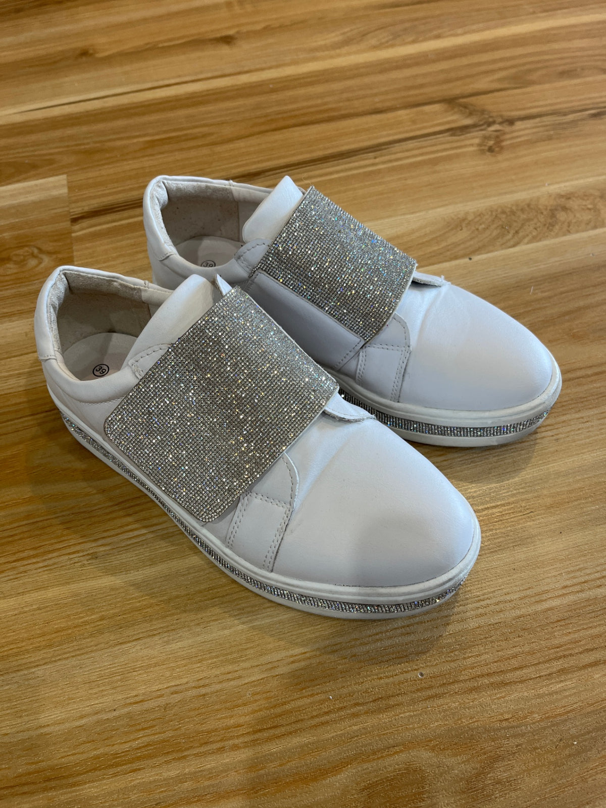 Taking Shape Shoes Strap with Velcro Closure – Size 39