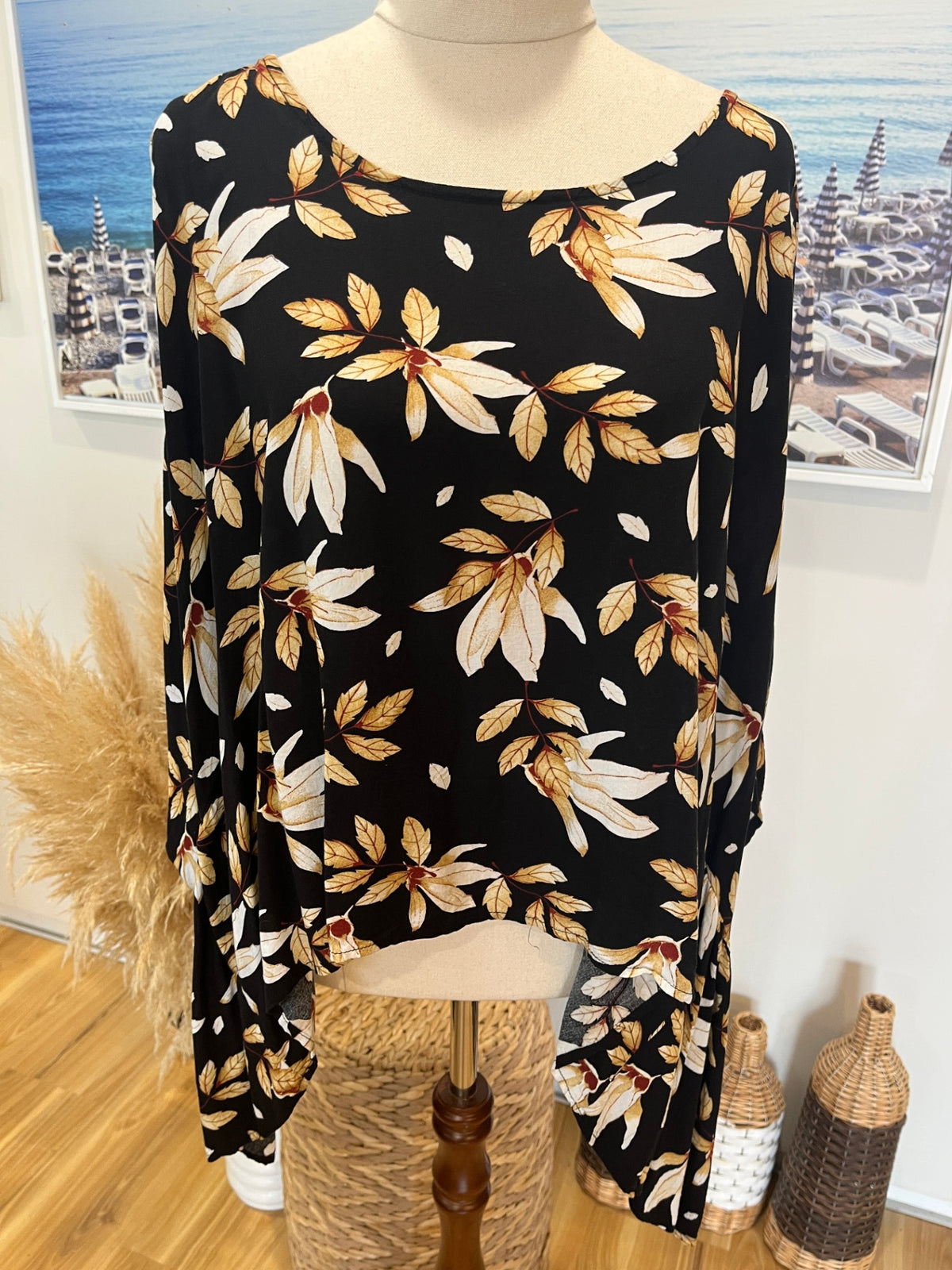 Unique Collections by Tracy Burns Floral Top – One Size