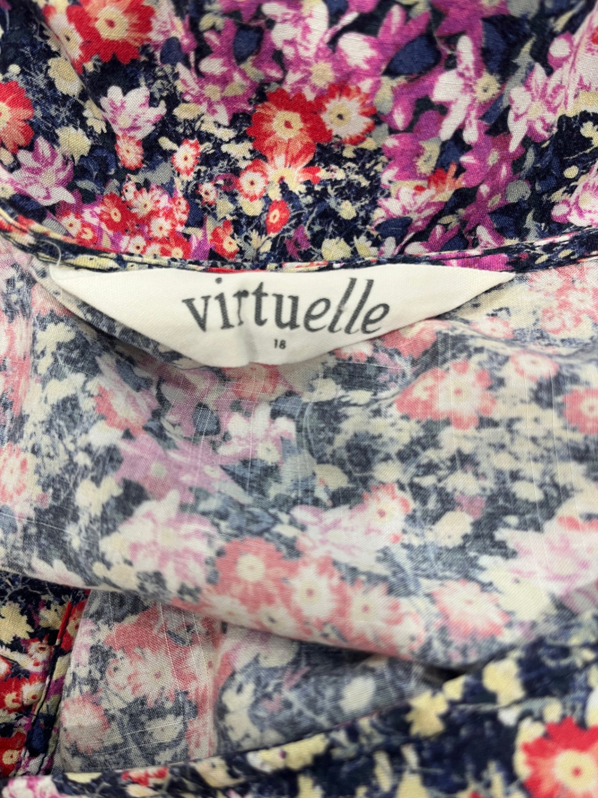 Virtuelle Floral V-Neck Dress Size 18 – Long Sleeve 
