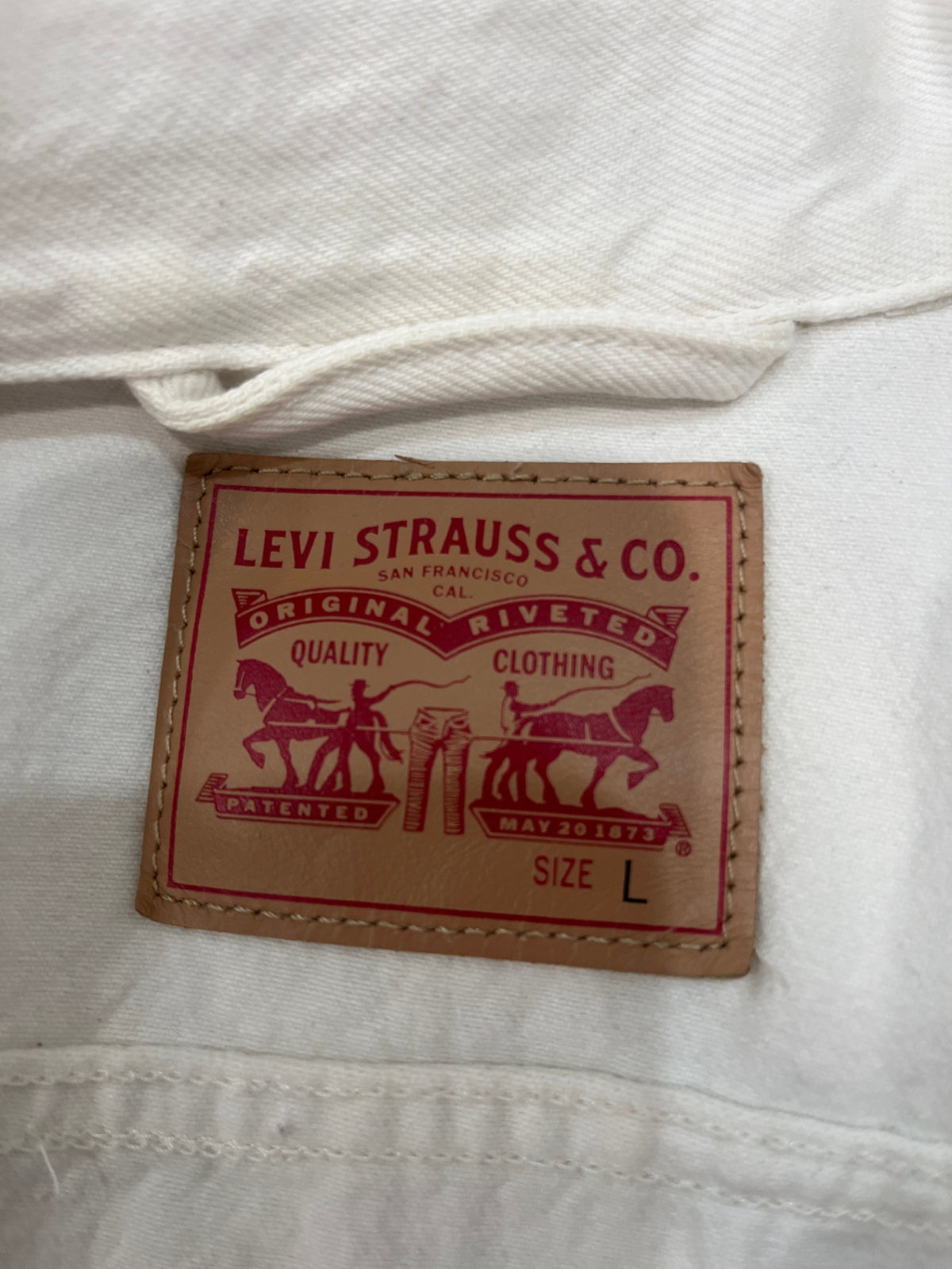 Levi’s Strauss & Co Off-White Denim Jacket Large – Distressed Vintage Style