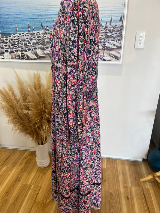 Virtuelle Floral V-Neck Dress Size 18 – Long Sleeve 