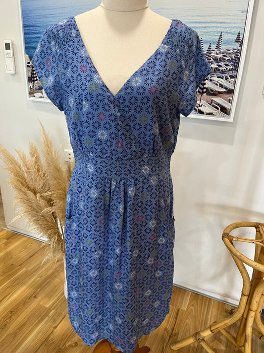 Ted Baker London Green Floral | Cap Sleeve Dress – Size 10–12
