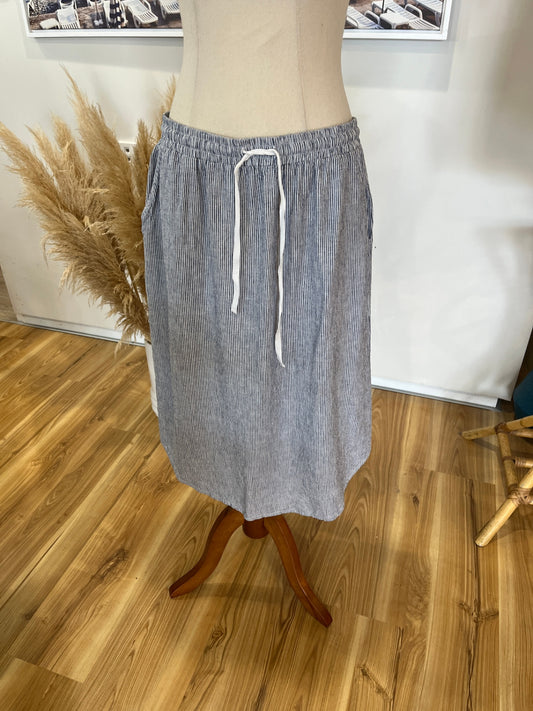 Betty Basics Blue & White Pinstripe Midi Skirt – Gathered Waist & Pockets Size 12         