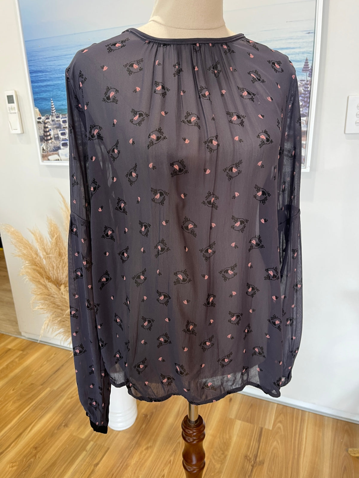 Noa Noa Drapey Blue-Grey Top – Pink & Black Print, Tie-Back Detail, EU 34