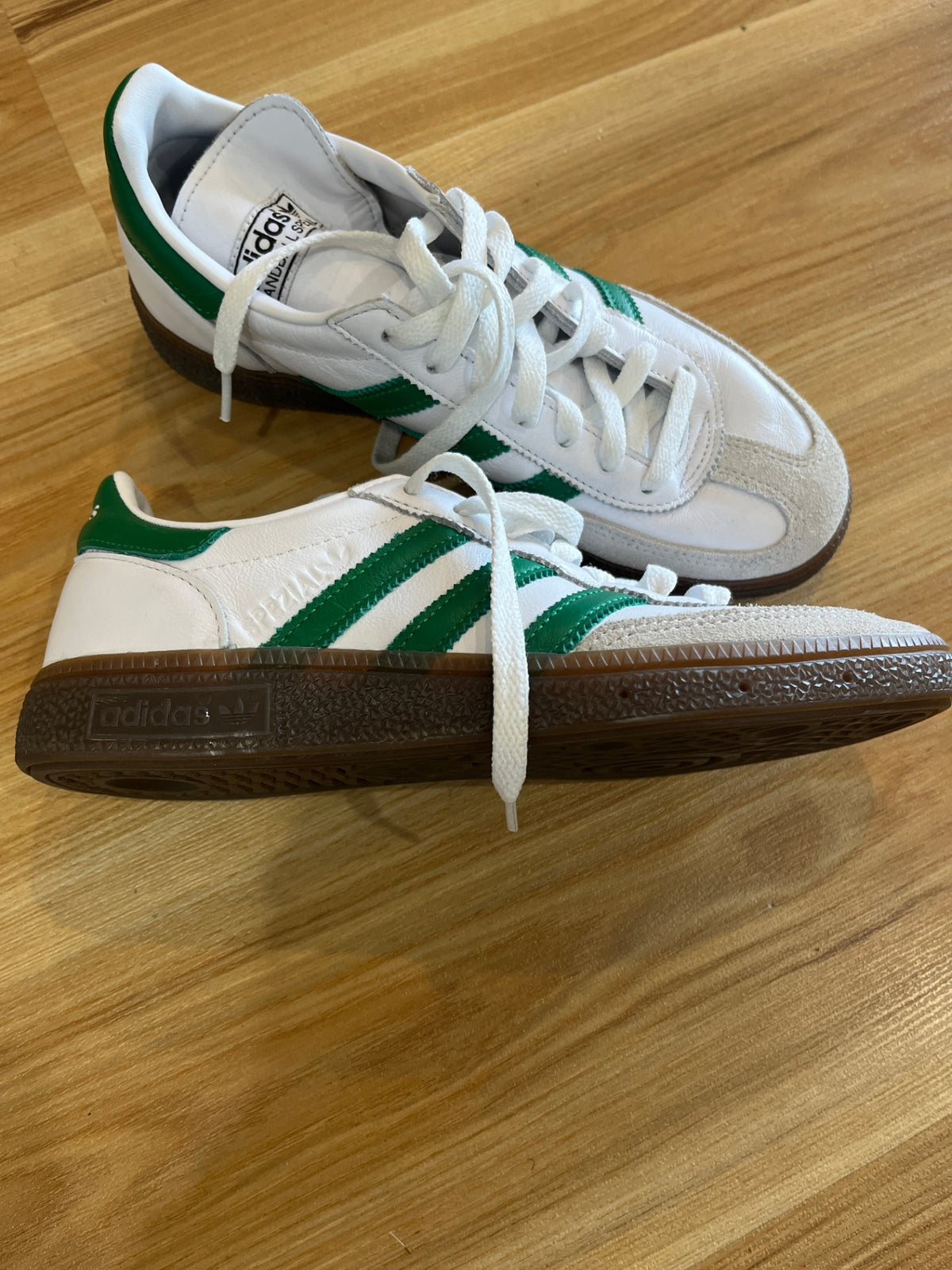 Adidas Handball Spezial White & Green Leather Sneakers – Near New – Size 38⅔